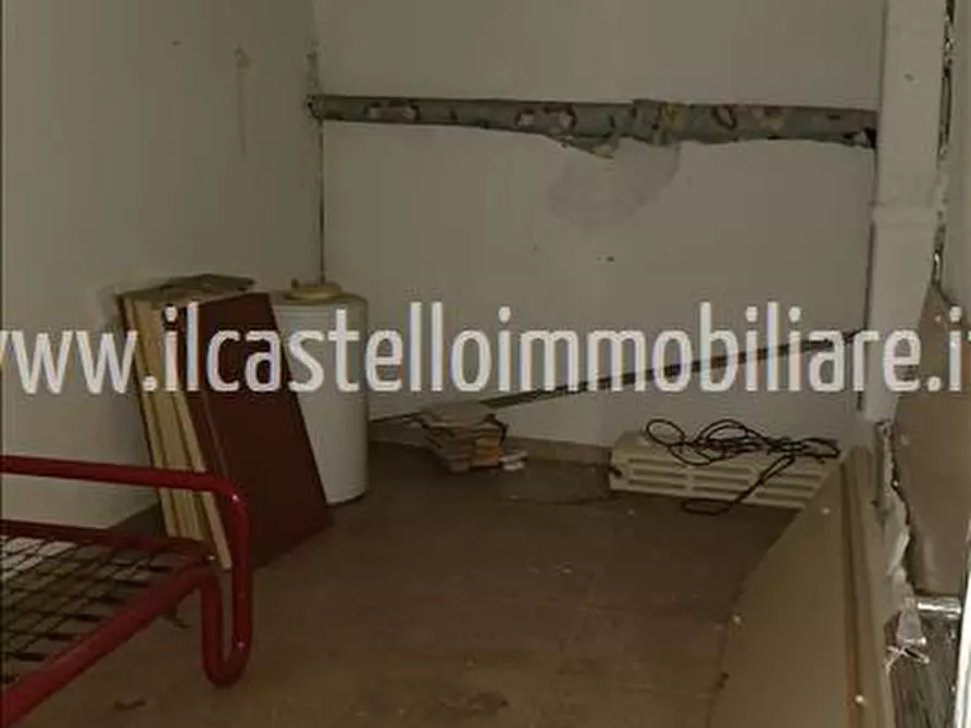 Immagine 10 di Appartamento in vendita  a Lucignano