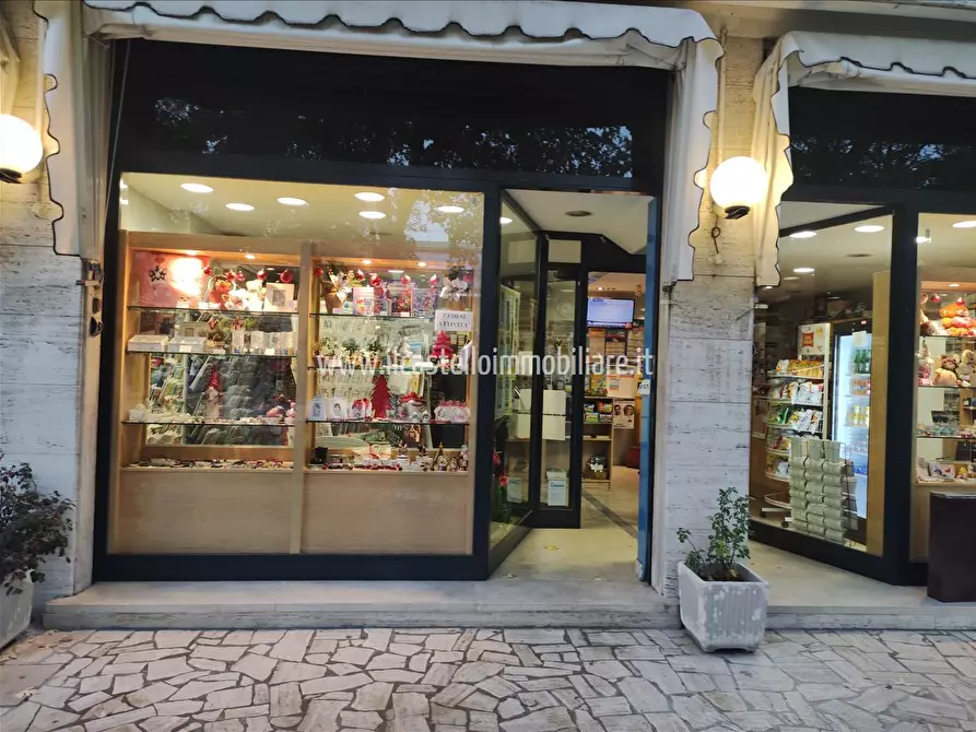 Immagine 5 di Licenza in vendita  in PIAZZA ITALIA, 36 a Chianciano Terme