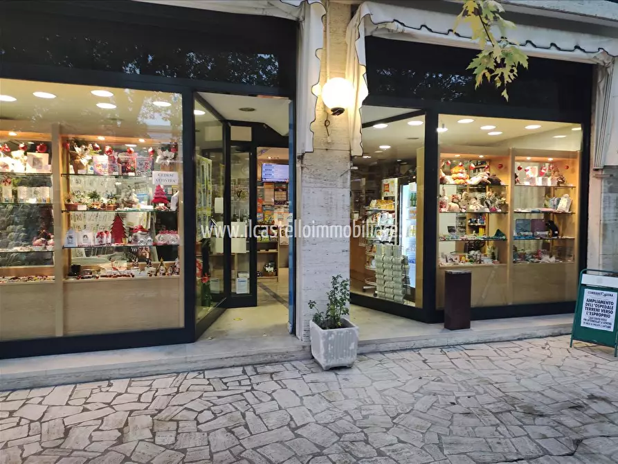 Immagine 6 di Licenza in vendita  in PIAZZA ITALIA, 36 a Chianciano Terme