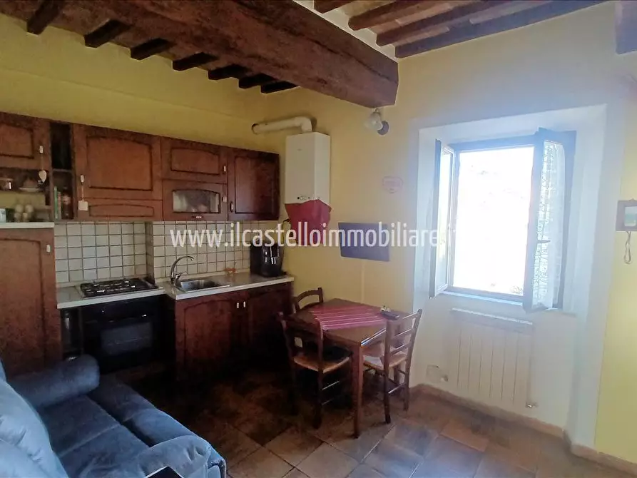 Immagine 2 di Appartamento in vendita  in Corso Garibaldi, 18 a Sarteano