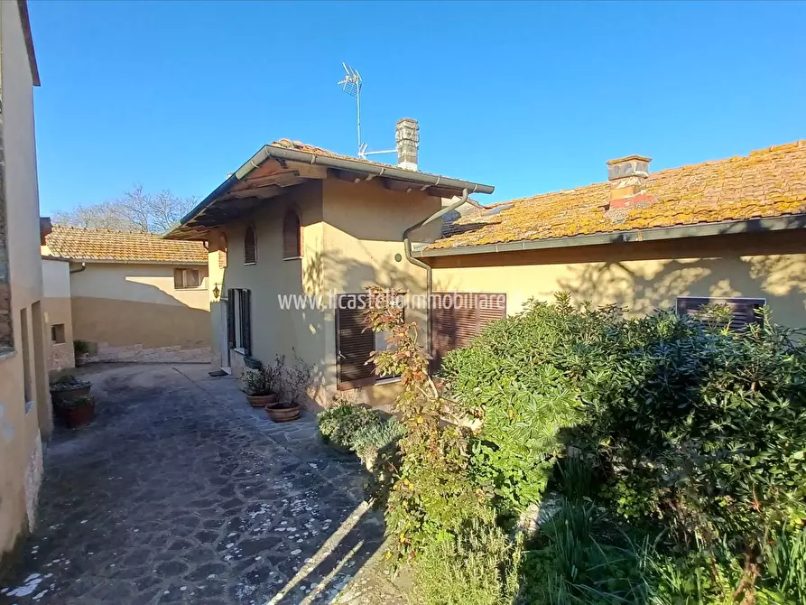 Immagine 3 di Azienda agricola in vendita  in Piazza XX Settembre, 1 a Chiusi