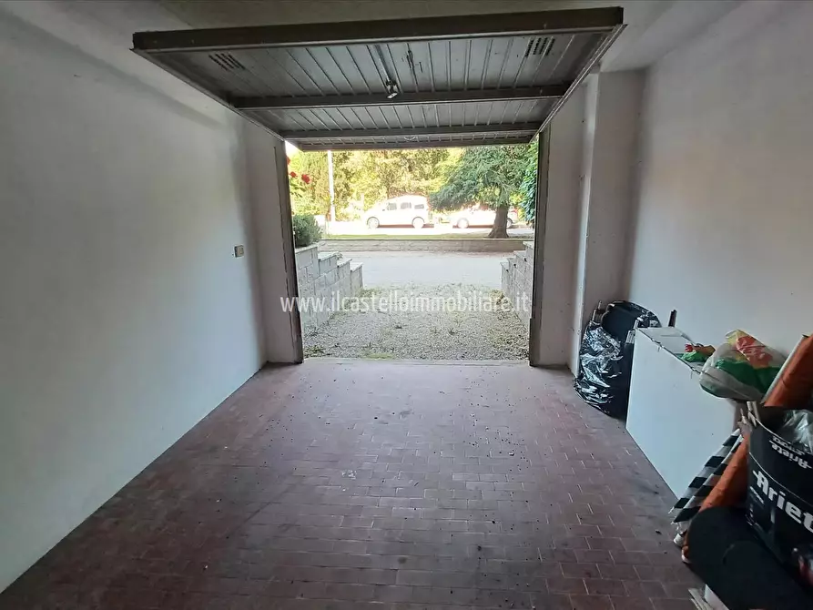 Immagine 10 di Appartamento in vendita  in piazza Dante, 6 a Chiusi