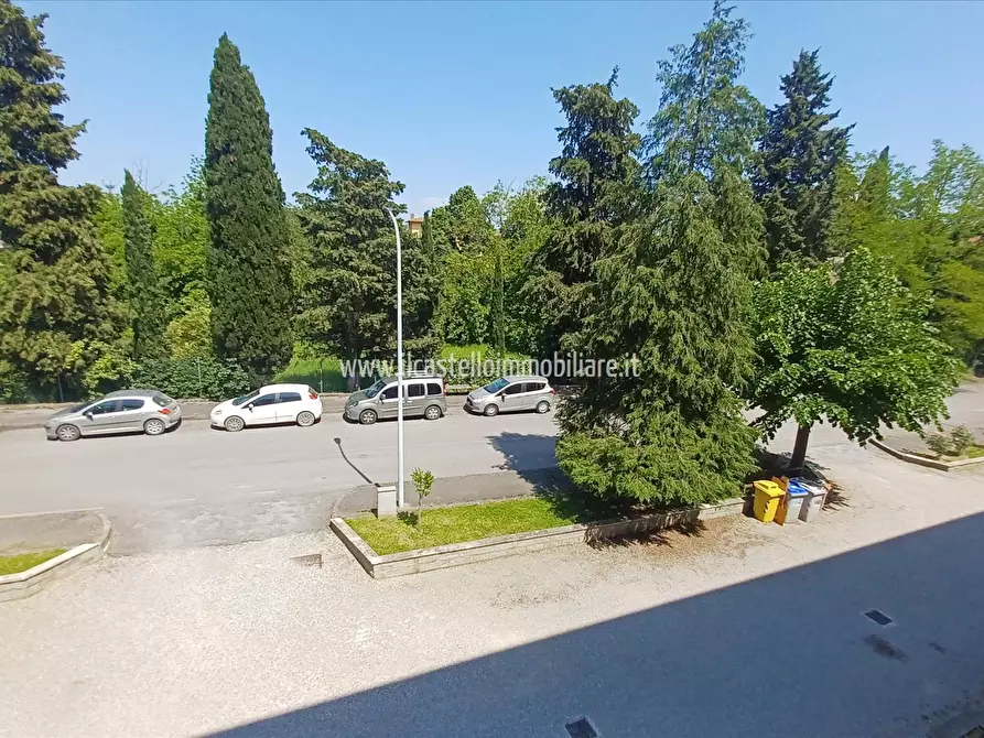 Immagine 3 di Appartamento in vendita  in piazza Dante, 6 a Chiusi