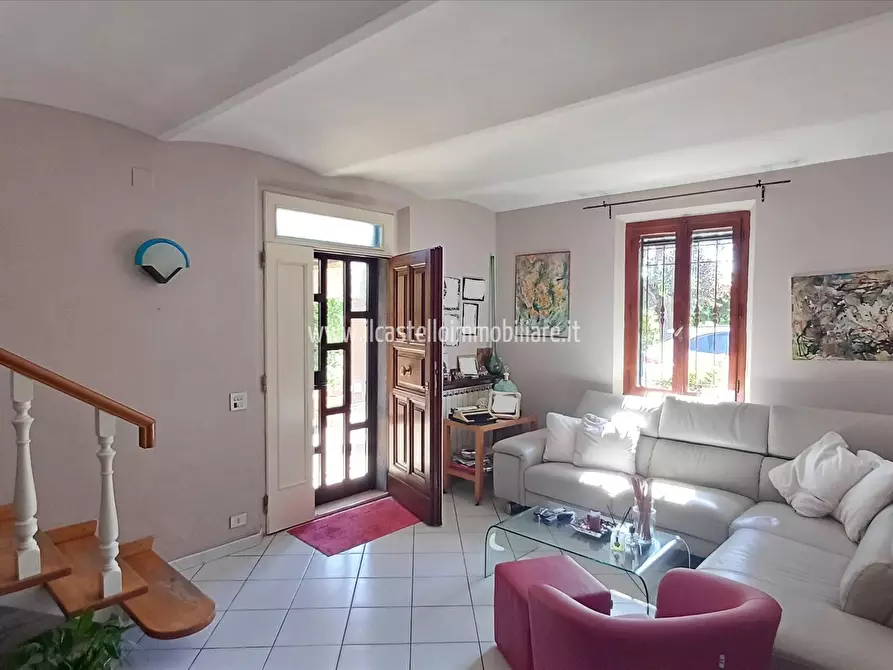Immagine 3 di Villa in vendita  in via Delle Macine, 6 a Chiusi