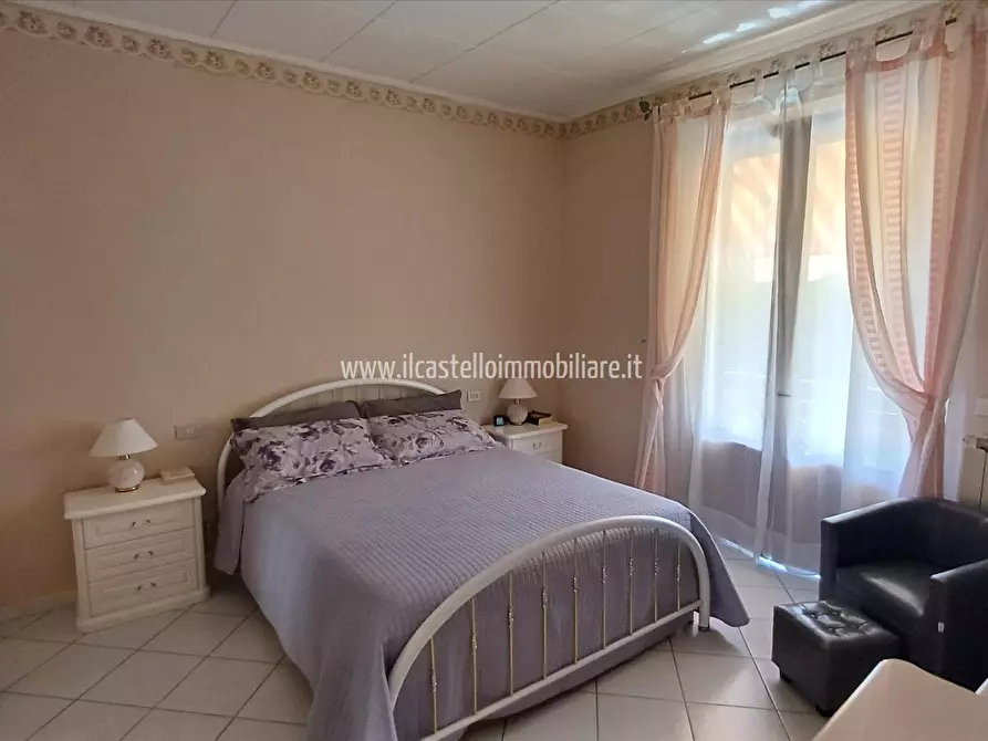 Immagine 9 di Villa in vendita  in via Delle Macine, 6 a Chiusi