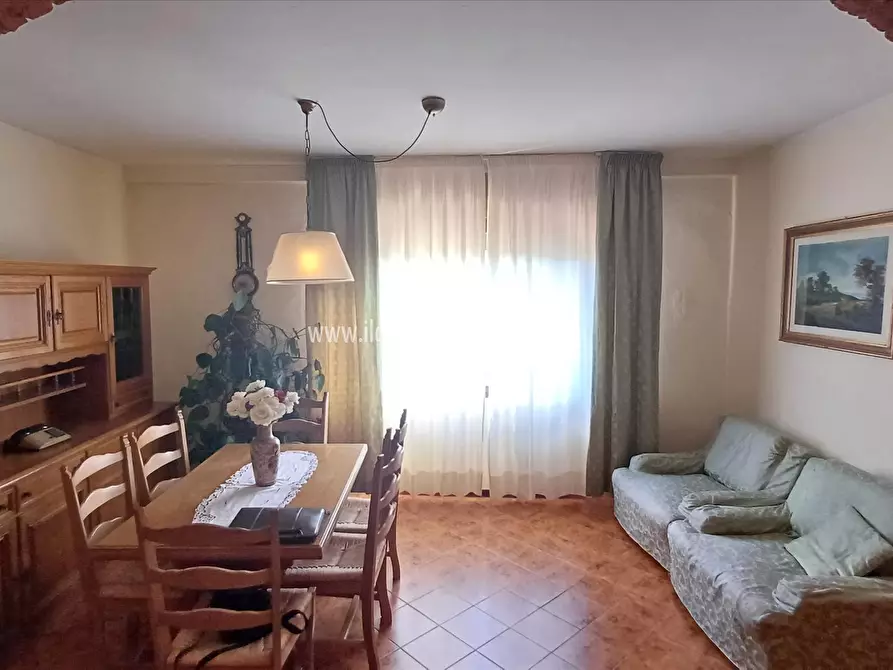 Immagine 9 di Appartamento in vendita  in via Della Collegiata, 2 a Sinalunga