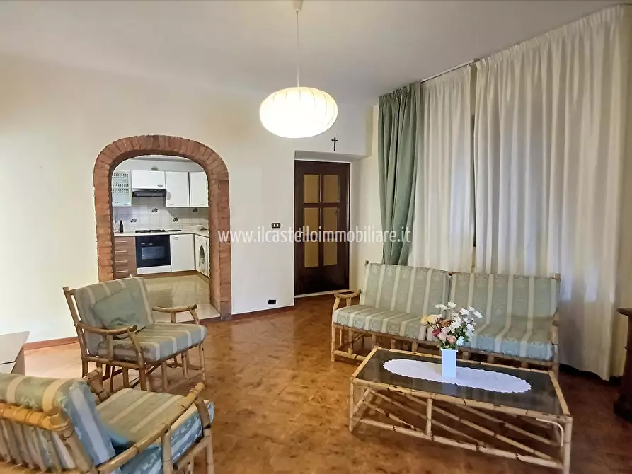 Immagine 10 di Appartamento in vendita  in via Della Collegiata, 2 a Sinalunga