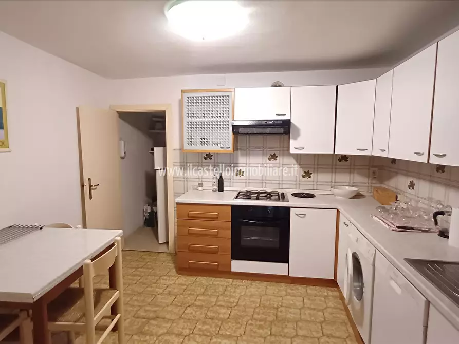 Immagine 3 di Appartamento in vendita  in via Della Collegiata, 2 a Sinalunga