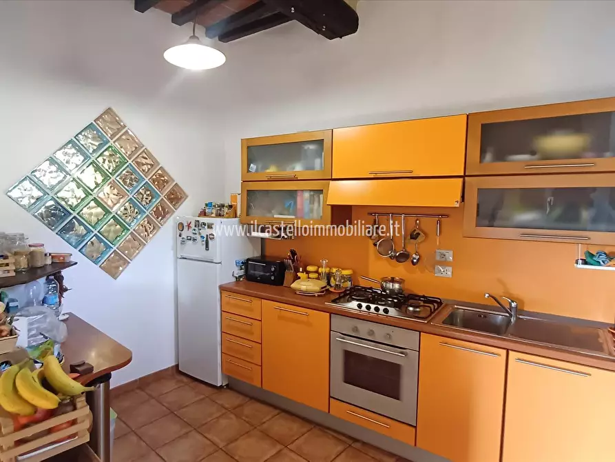 Immagine 5 di Appartamento in vendita  in piazza XX Settembre, 1 a Chiusi