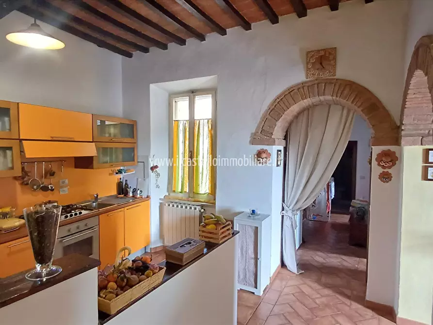 Immagine 7 di Appartamento in vendita  in piazza XX Settembre, 1 a Chiusi