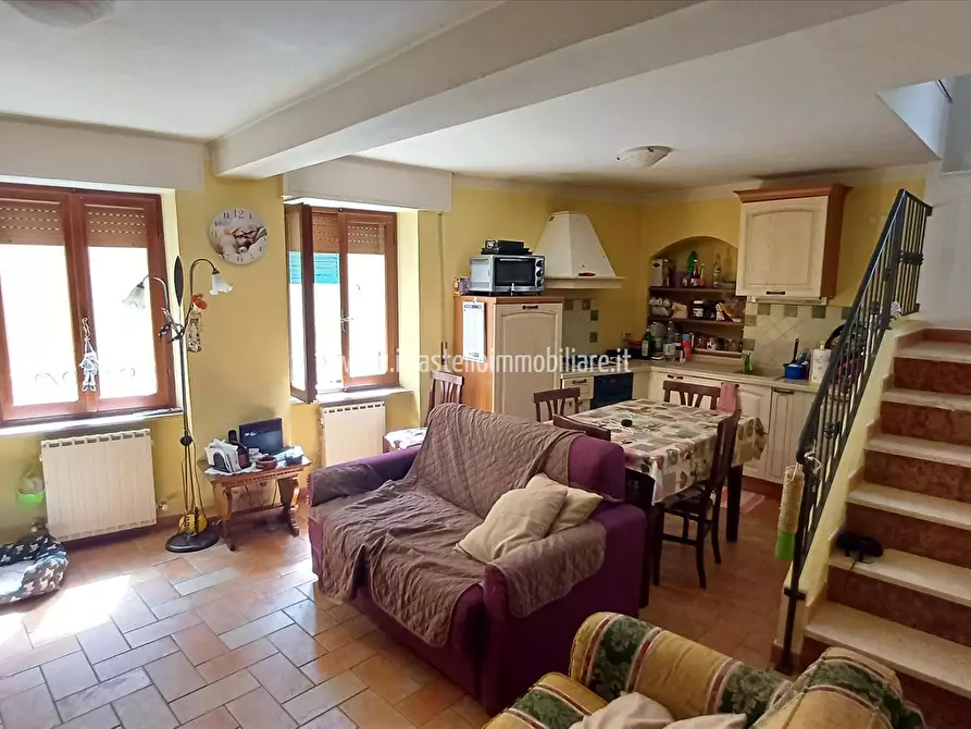 Immagine 2 di Terratetto in vendita  in via Carli Scaramucci, 11 a San Casciano Dei Bagni