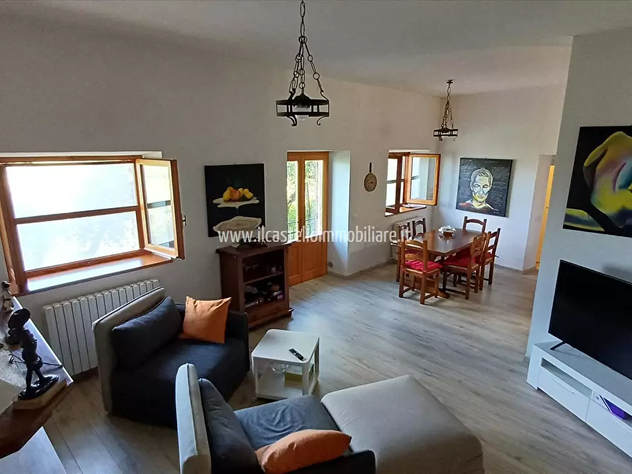 Immagine 5 di Villa in vendita  in via Provinciale, 48 a Cetona