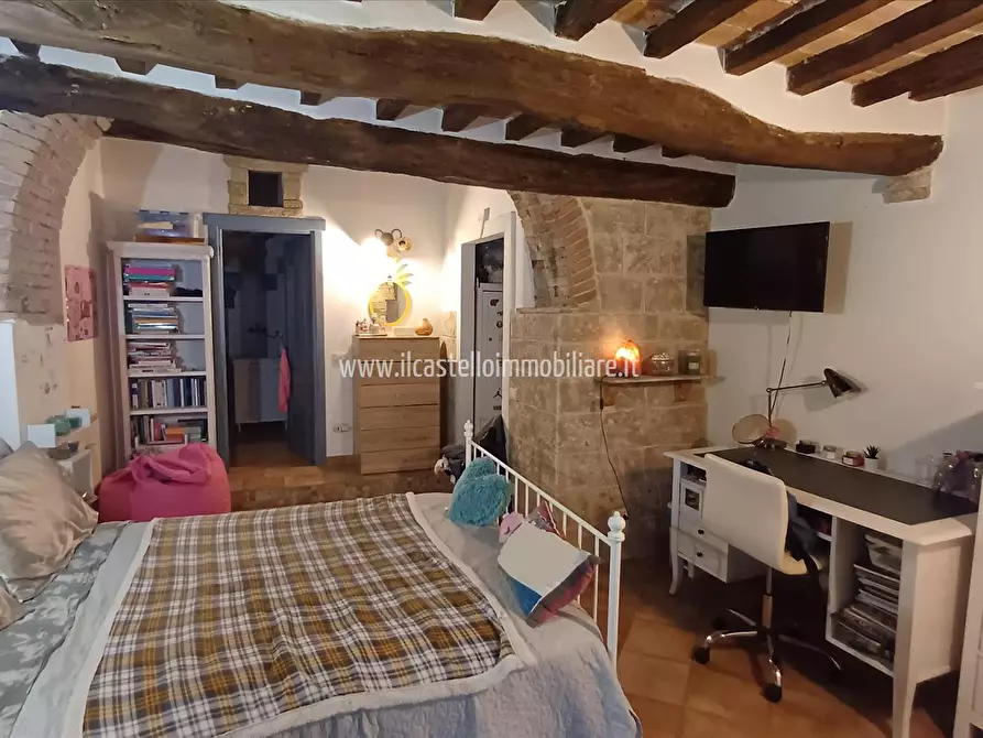 Immagine 10 di Appartamento in vendita  in Corso Giuseppe Garibaldi, 20 a Sarteano