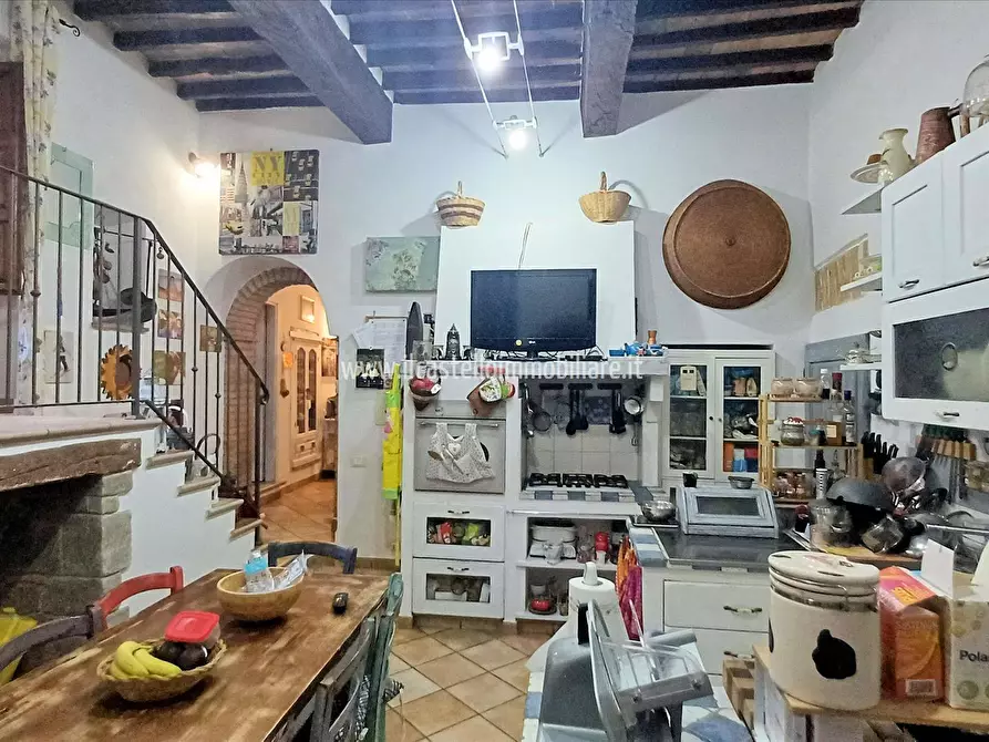 Immagine 6 di Appartamento in vendita  in Corso Giuseppe Garibaldi, 20 a Sarteano