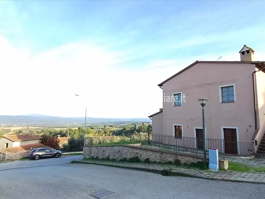 Immagine 1 di Appartamento in vendita  in via Della Resistenza, 44 a Cetona