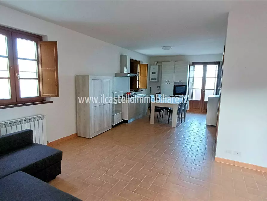 Immagine 3 di Appartamento in vendita  in via Della Resistenza, 44 a Cetona