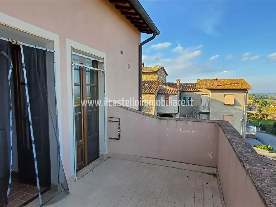 Immagine 7 di Appartamento in vendita  in via Della Resistenza, 44 a Cetona