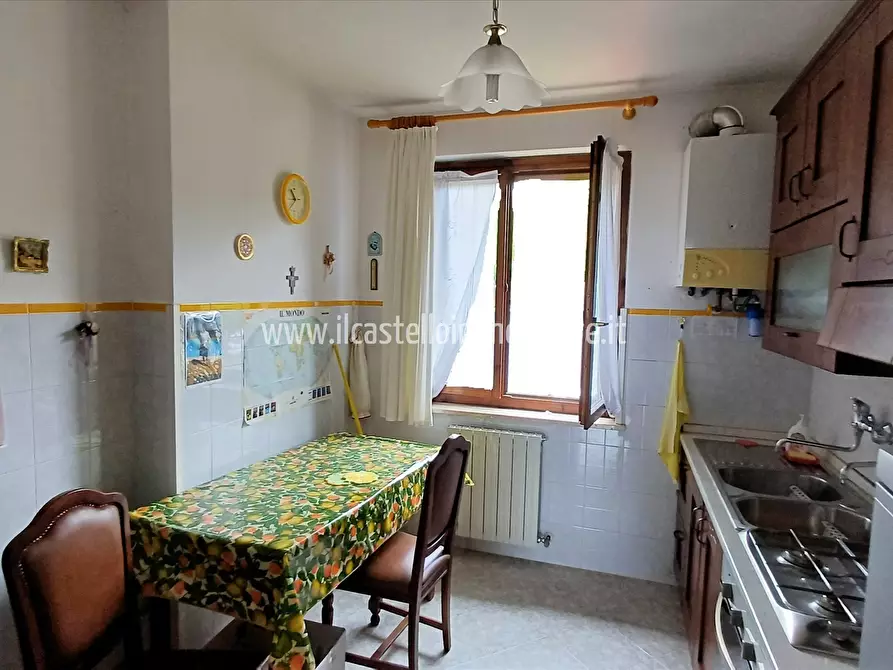 Immagine 9 di Appartamento in vendita  a Cetona