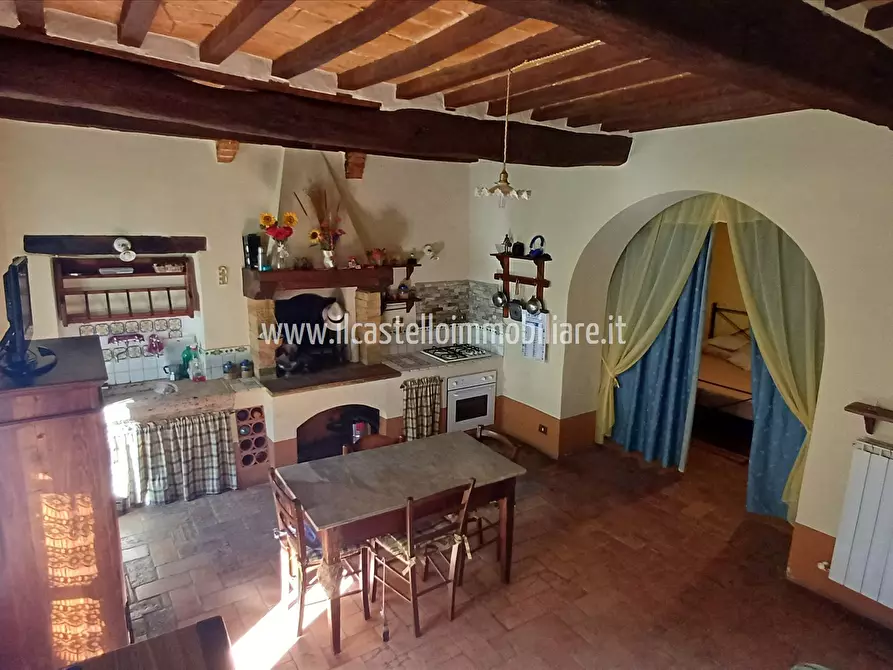 Immagine 1 di Appartamento in vendita  a Sarteano