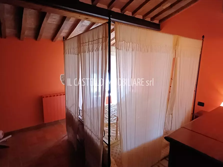 Immagine 9 di Appartamento in vendita  in via del Poggione, 23 a Sarteano