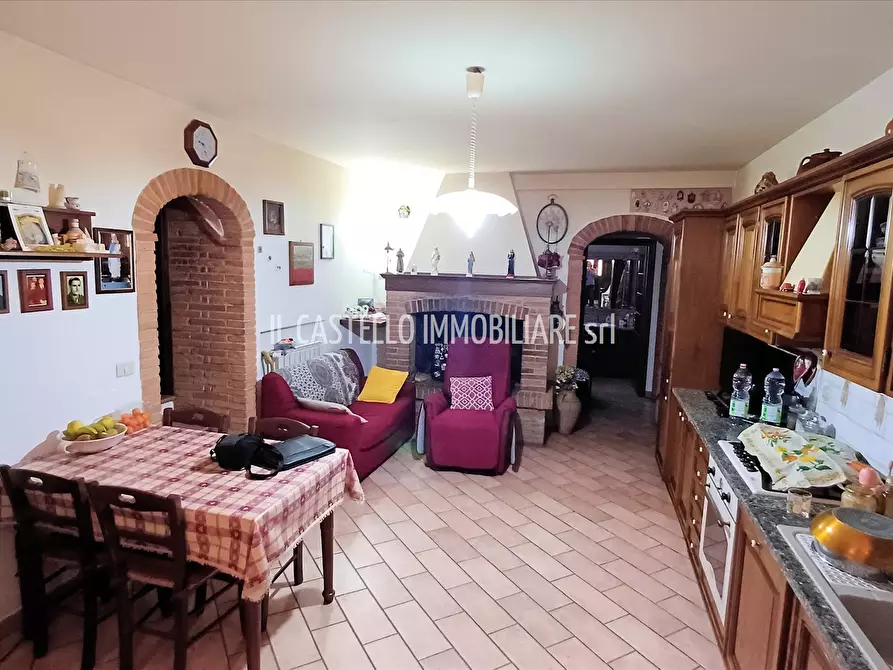 Immagine 4 di Villa in vendita  in via Camporsevoli, 13 a Cetona