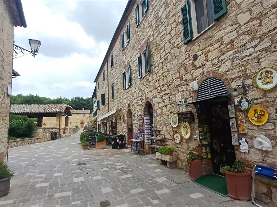 Immagine 3 di Licenza in vendita  in via Dei Mulini, 20 a San Quirico D'orcia