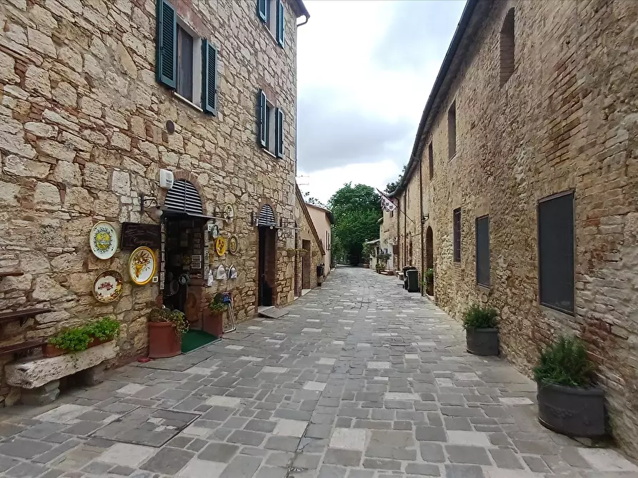 Immagine 4 di Licenza in vendita  in via Dei Mulini, 20 a San Quirico D'orcia