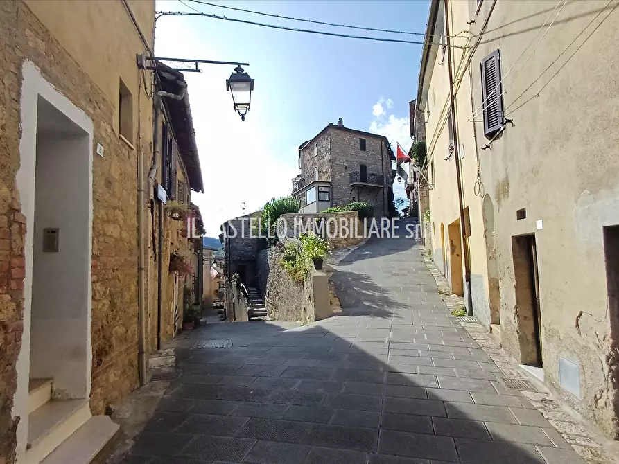 Immagine 3 di Appartamento in vendita  in via Della Pergola, 10 a Sarteano
