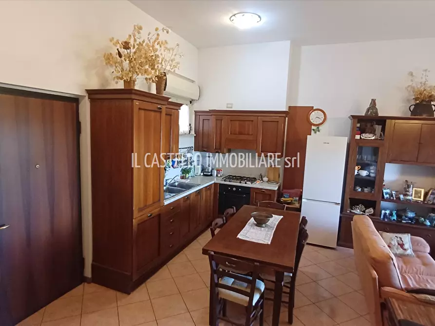 Immagine 2 di Appartamento in vendita  in Piazza S. Alberto, 11 a Sarteano