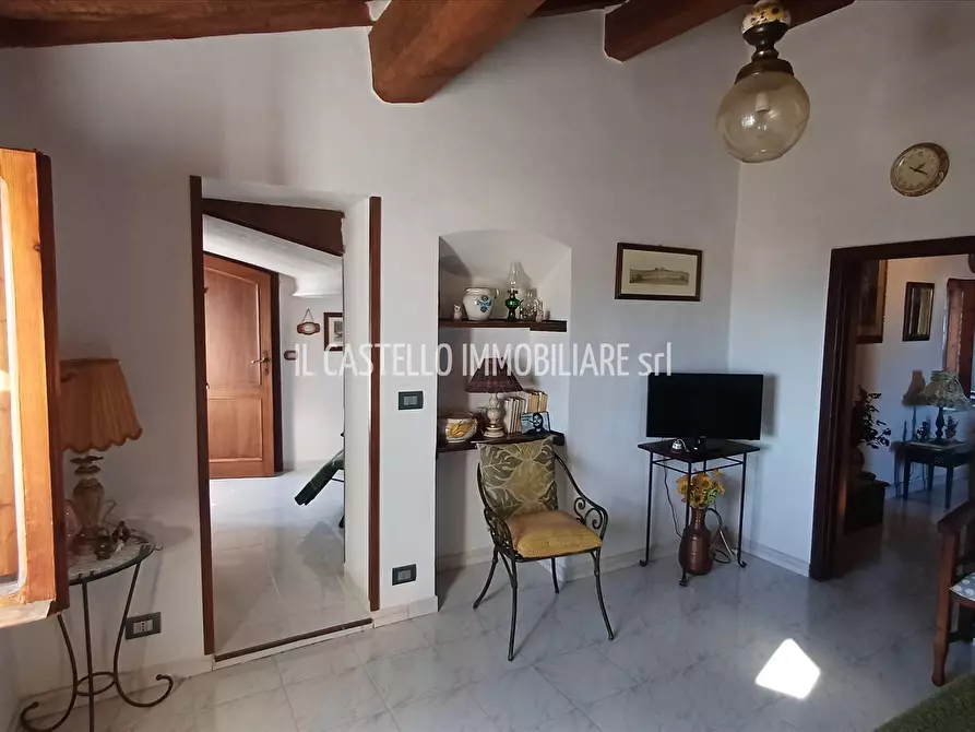 Immagine 10 di Appartamento in vendita  in via dei Fiori, 42 a Sarteano