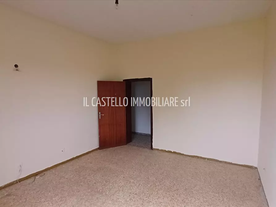 Immagine 7 di Villa in vendita  in via Lago Trasimeno 2 a Torrita Di Siena