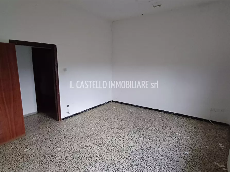 Immagine 9 di Villa in vendita  in via Lago Trasimeno 2 a Torrita Di Siena