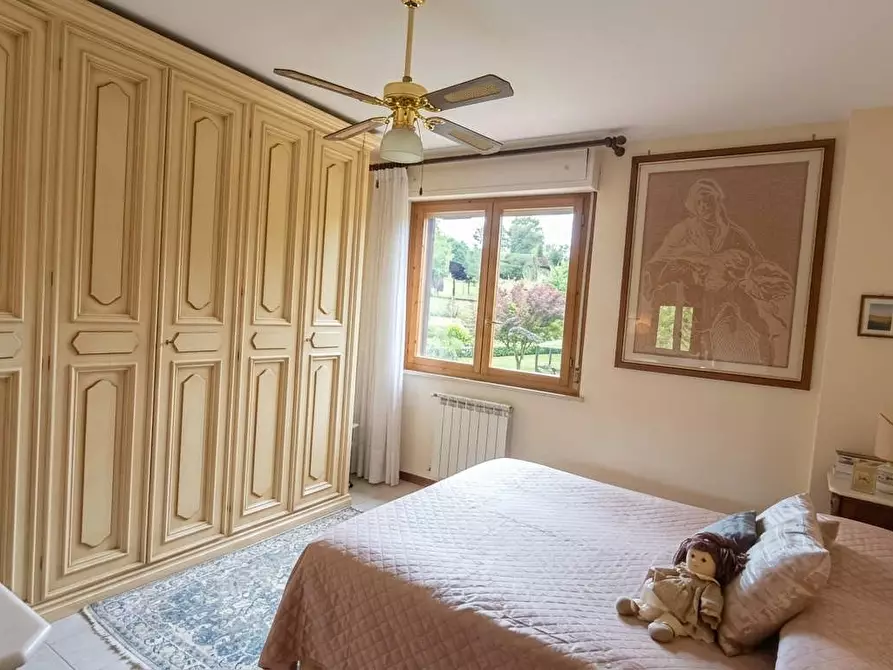 Immagine 10 di Appartamento in vendita  in piazza Dante, 6 a Chiusi