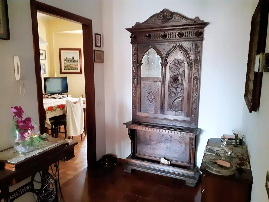 Immagine 5 di Appartamento in vendita  in piazza Dante, 6 a Chiusi