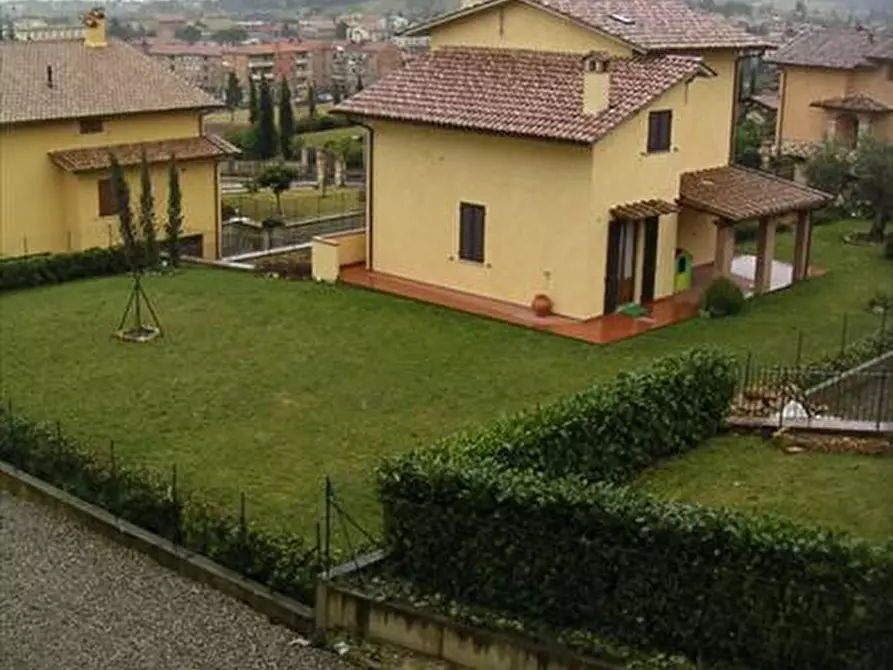 Immagine 2 di Appartamento in vendita  a Sarteano