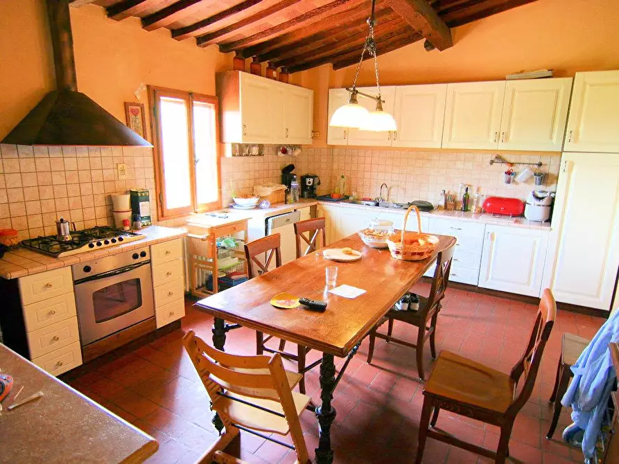 Immagine 4 di Rustico / casale in vendita  a Sinalunga