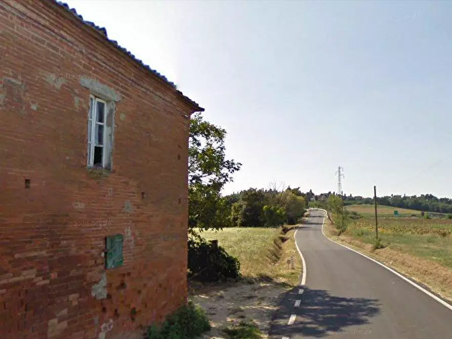 Immagine 3 di Rustico / casale in vendita  a Sinalunga