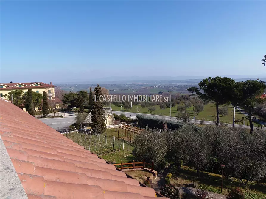 Immagine 10 di Appartamento in vendita  a Sarteano