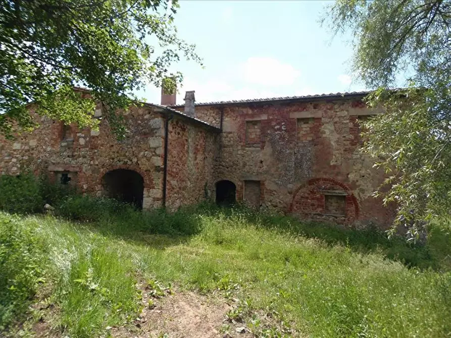 Immagine 2 di Rustico / casale in vendita  a Sarteano