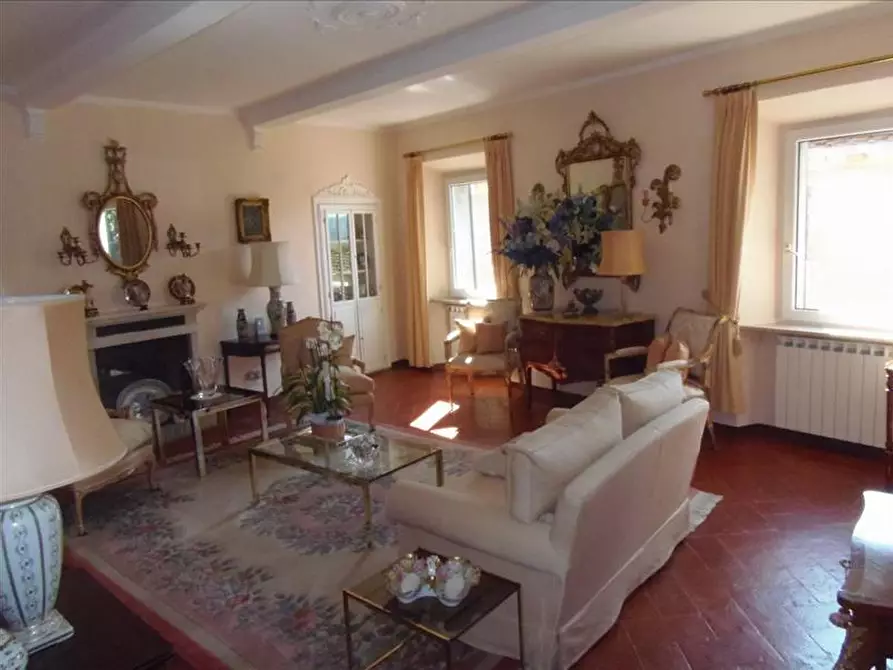 Immagine 3 di Appartamento in vendita  in Piazza Giuseppe Garibaldi, 43 a Sinalunga