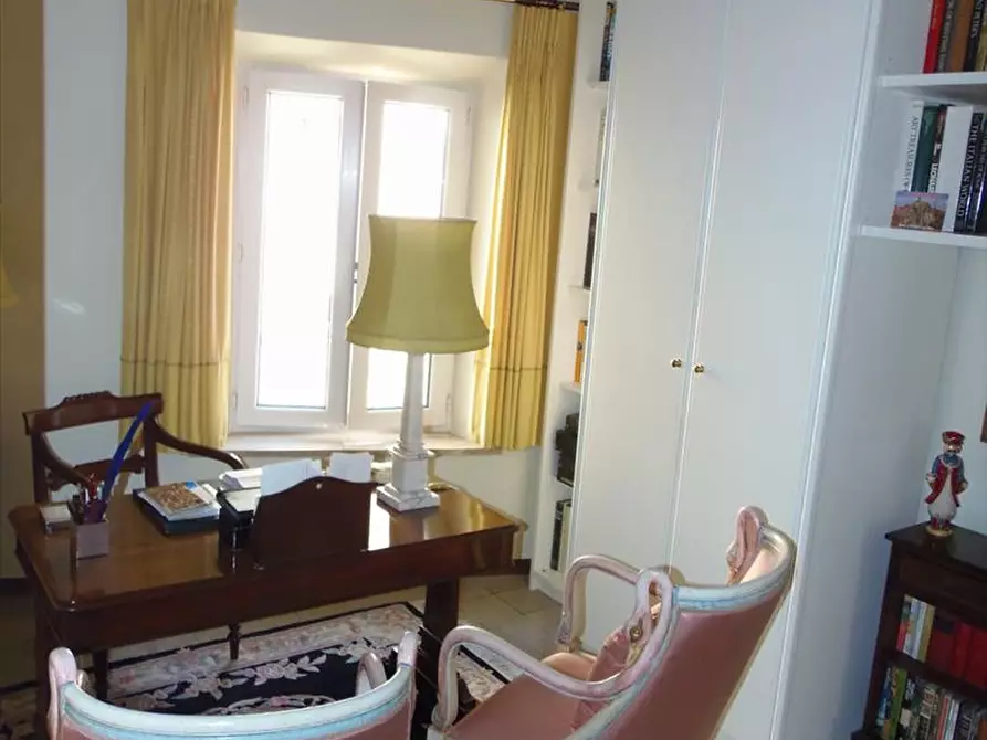 Immagine 9 di Appartamento in vendita  in Piazza Giuseppe Garibaldi, 43 a Sinalunga