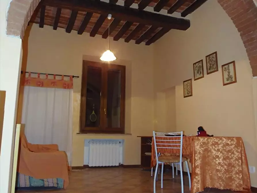 Immagine 2 di Appartamento in vendita  a Sinalunga