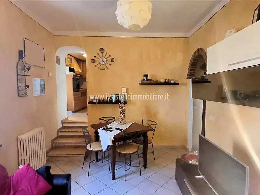 Immagine 3 di Appartamento in vendita  in Corso Giuseppe Garibaldi, 20 a Sarteano