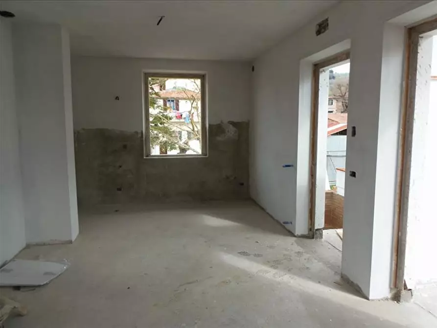 Immagine 7 di Appartamento in vendita  a Lucignano