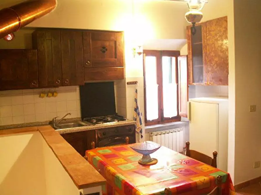 Immagine 3 di Appartamento in vendita  in Corso Garibaldi, 20 a Sarteano
