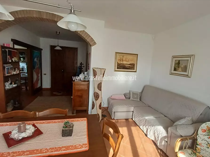 Immagine 10 di Villa in vendita  in viale Europa, 54 a Sarteano