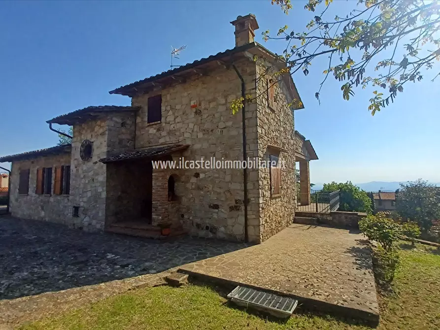 Immagine 3 di Villa in vendita  in viale Europa, 54 a Sarteano