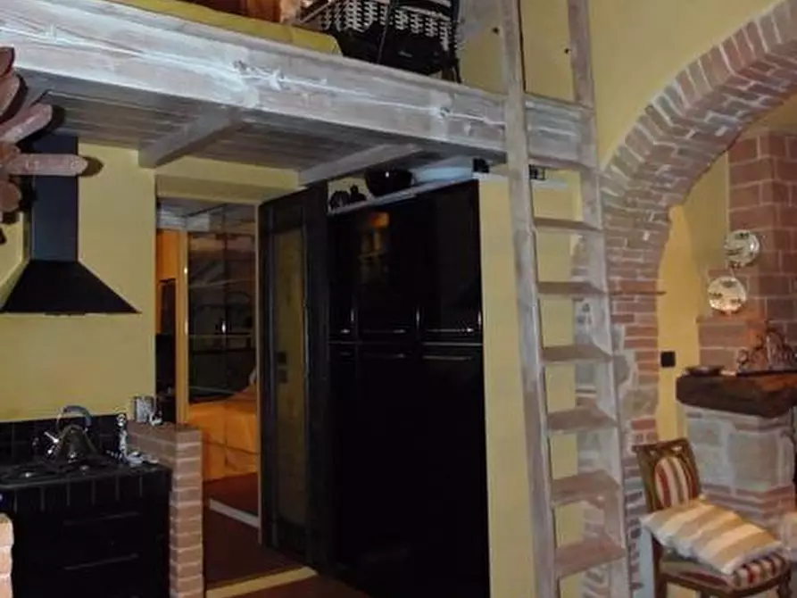 Immagine 2 di Appartamento in vendita  a Sarteano