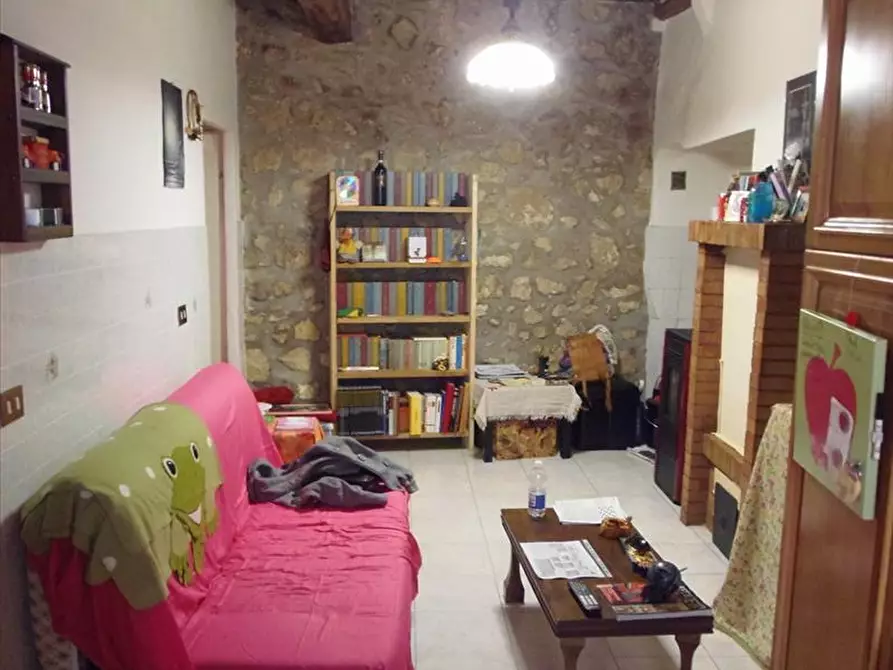 Immagine 2 di Appartamento in vendita  a Sarteano