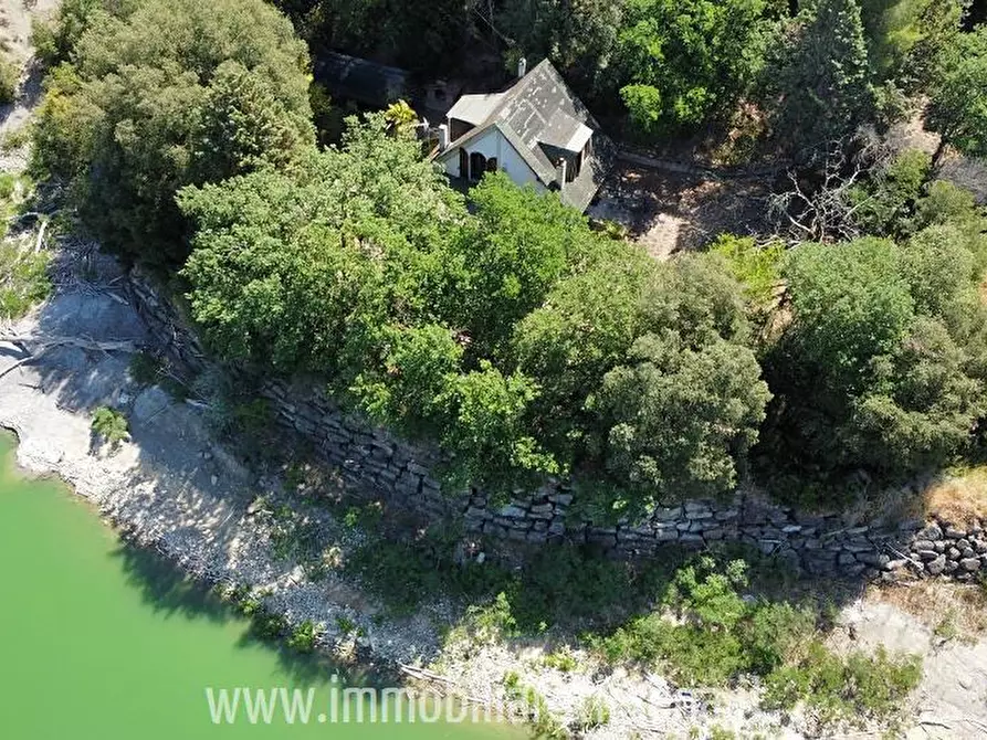 Immagine 2 di Villa in vendita  a Orvieto